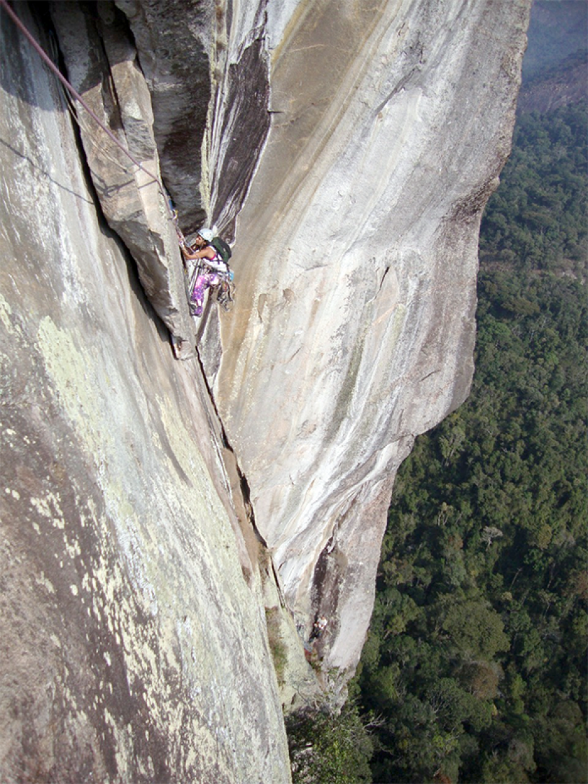 Face Sul da Pedra Comprida